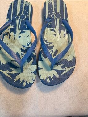OP Blue and Light Green Palm-Print Flip Flop Sandals